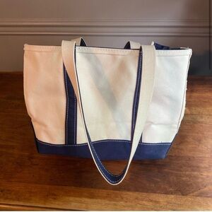New L.L. Bean Medium Boat and Tote, Zip with Long Handles